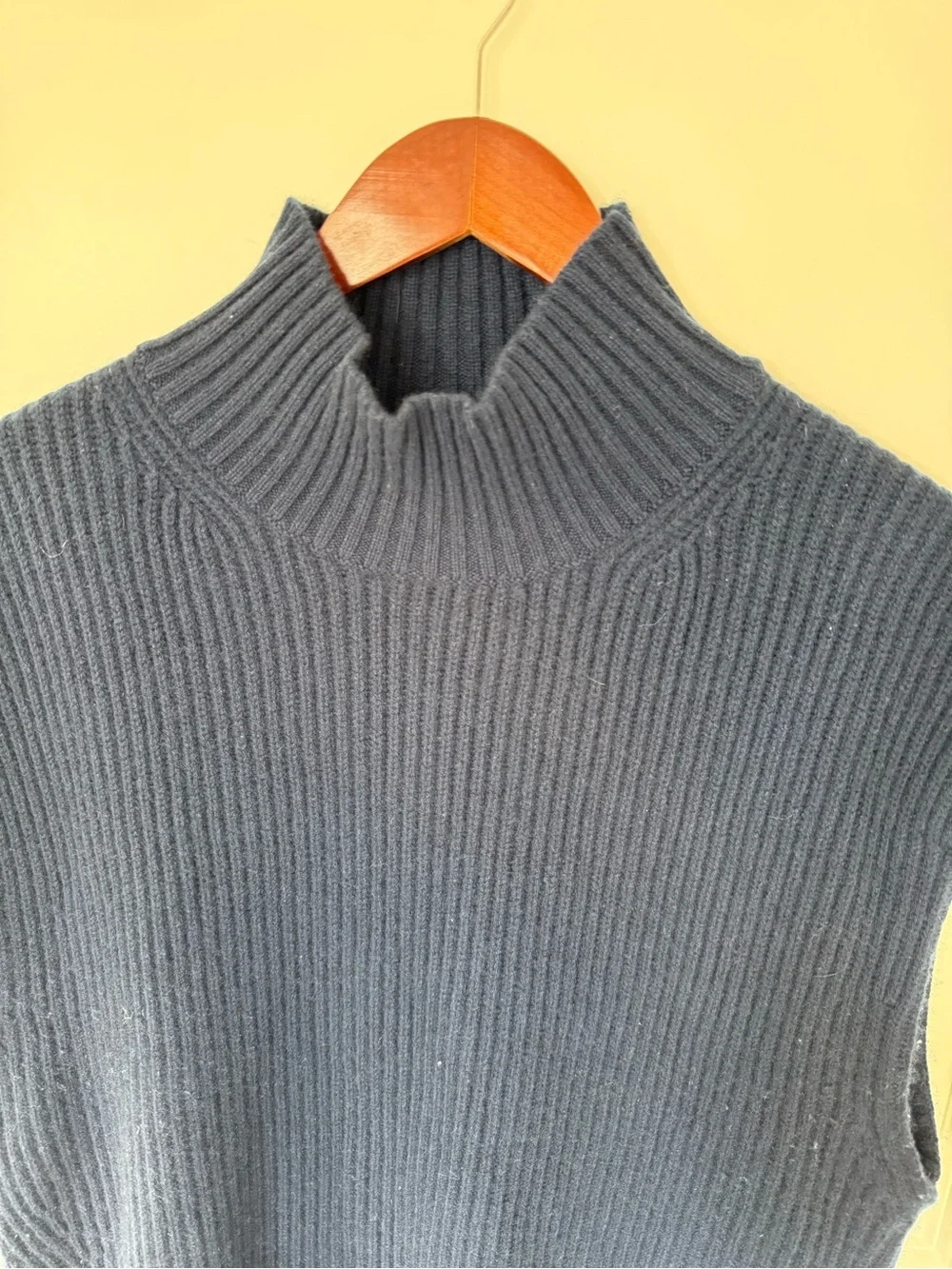 J. Crew Sleeveless Turtleneck Sweater Size Extra Large